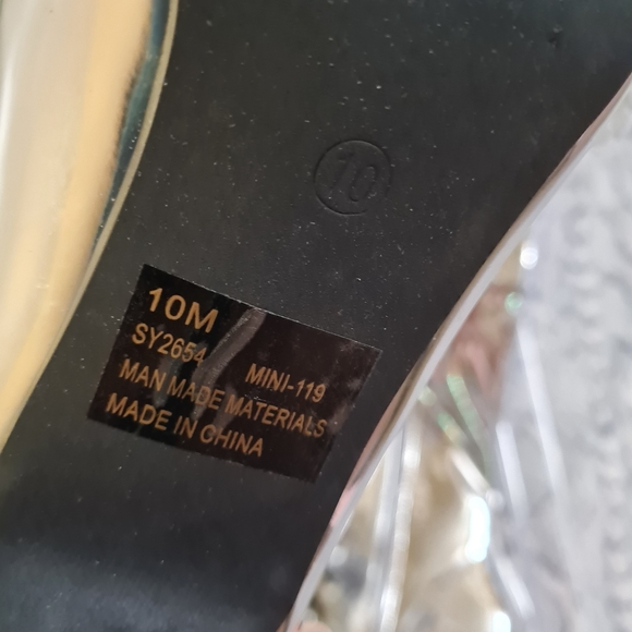 SOLD Cape Robin Silver Metallic Heel Boot Sz 10 - Picture 10 of 11